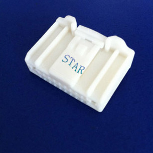 Nissan 20 Pin Female Radio GPS Connector 